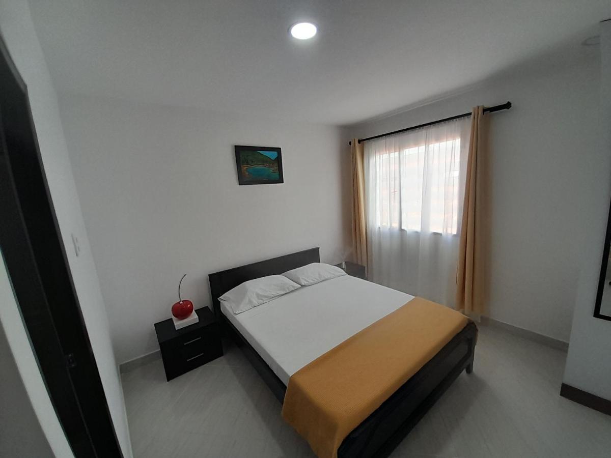 Hotel La Rueda Sr Барбоса Екстериор снимка