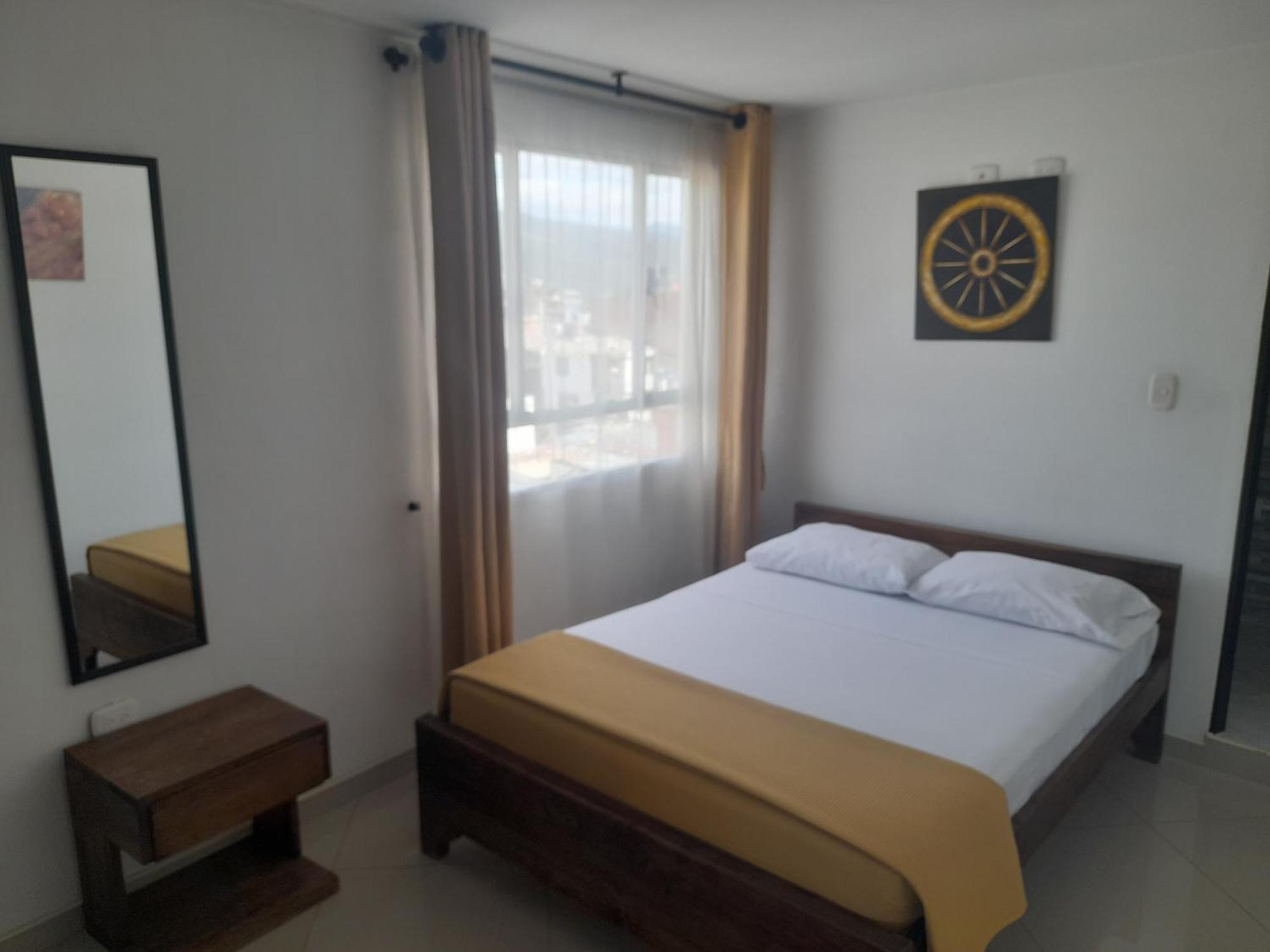 Hotel La Rueda Sr Барбоса Екстериор снимка